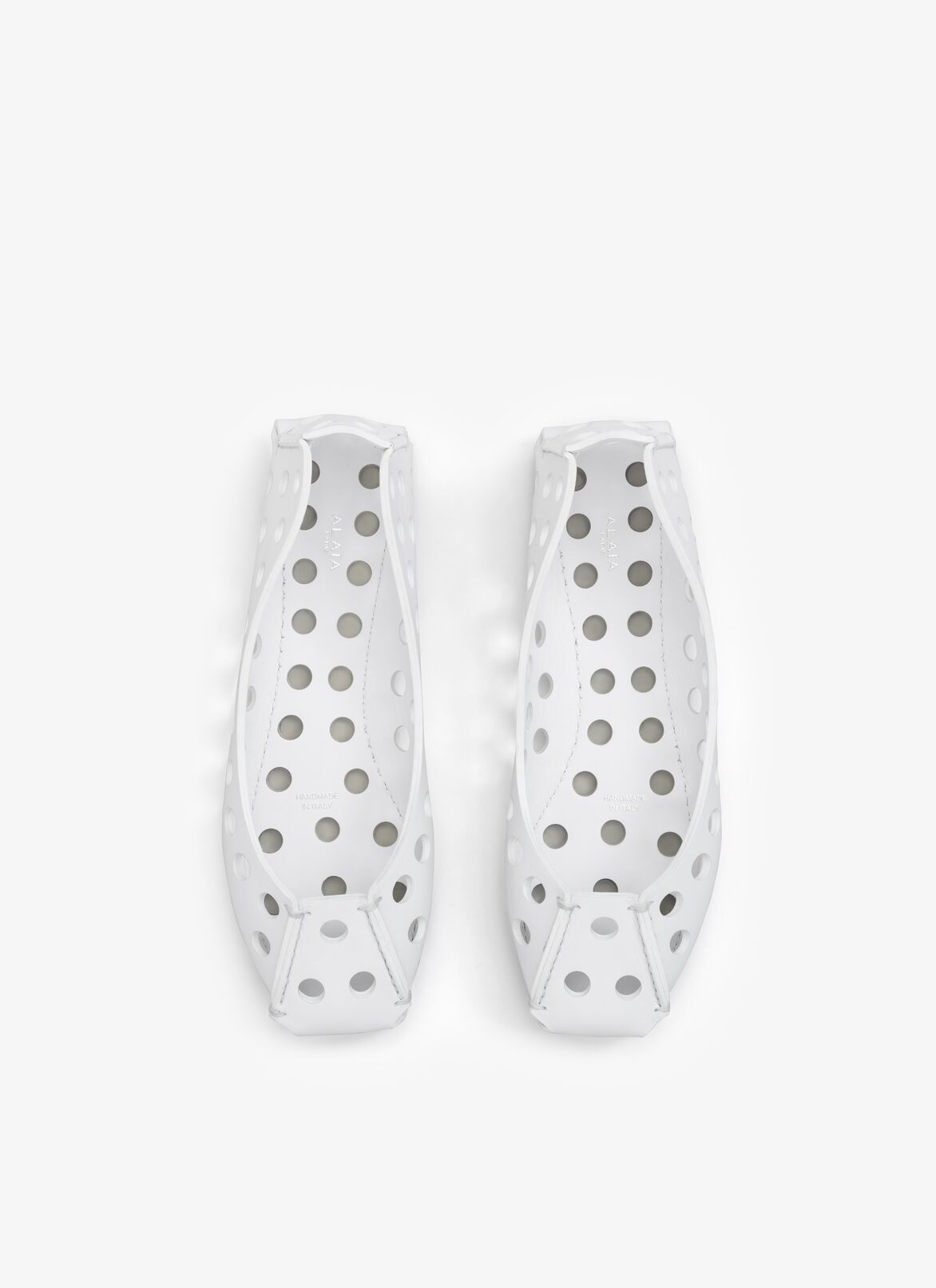 PERFO BALLET FLATS IN CALFSKIN ALAÏA WHITE PERFO BALLET FLATS IN CALFSKIN